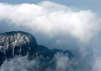 峨眉山图片