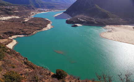 英亚平台自驾游怒江大峡谷